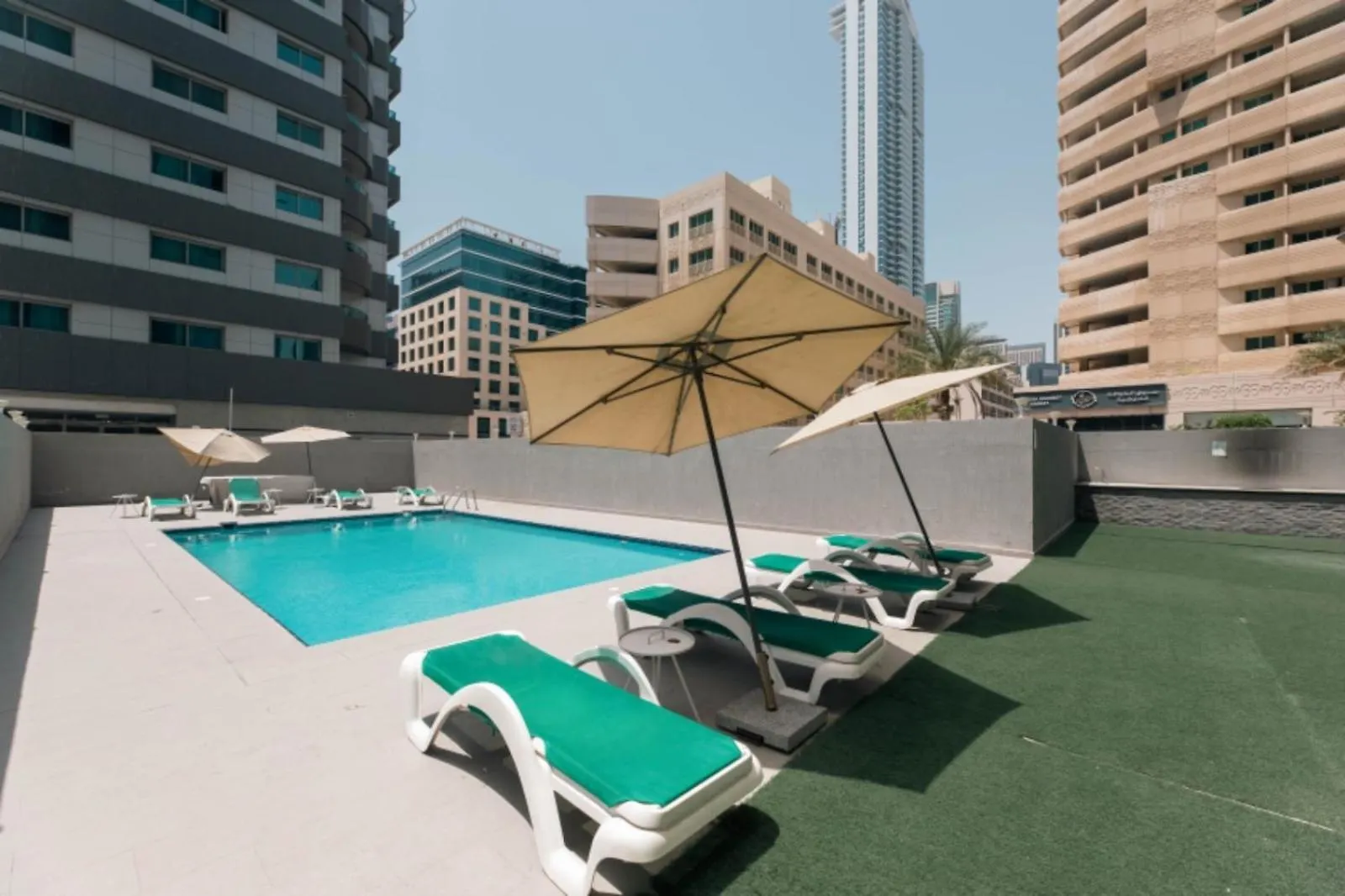 Skyline Studio Apartment With Balcony In Dubai Marina Emirati Arabi Uniti
